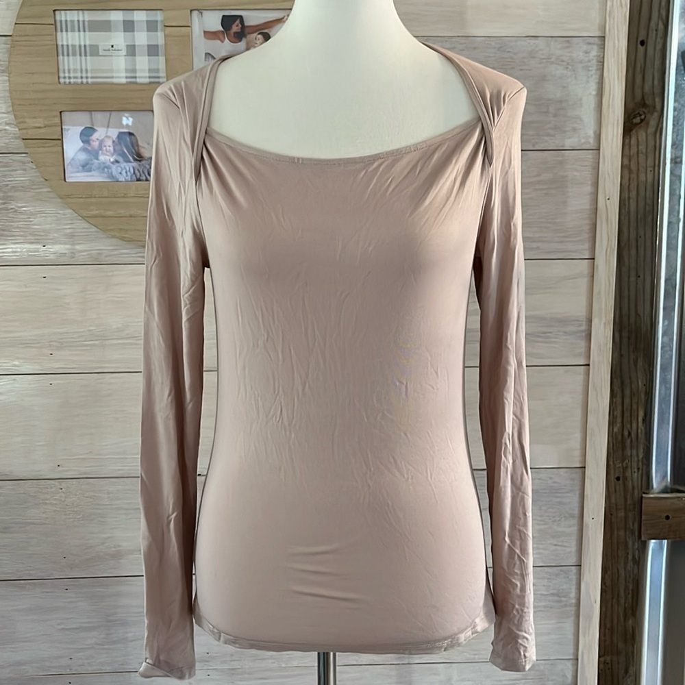 🆕 Ann Taylor Tan Stretch Top XS